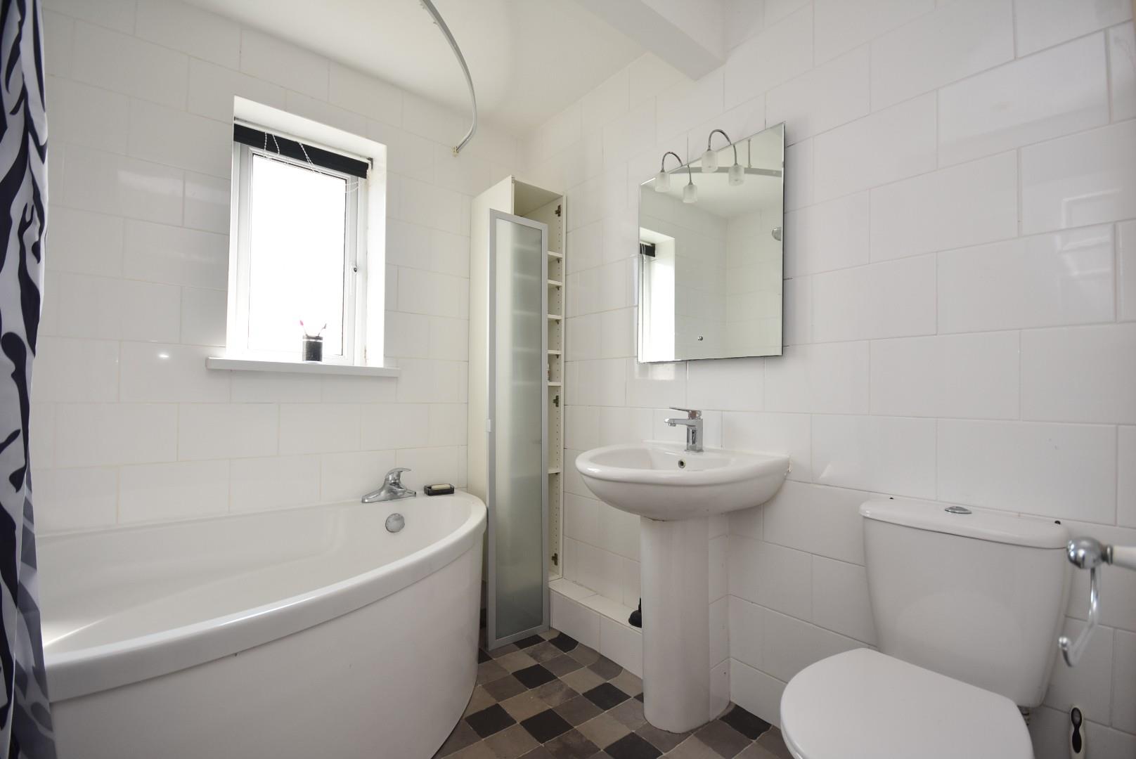 12, Elworthy Close Sully, Penarth, CF64 5TT